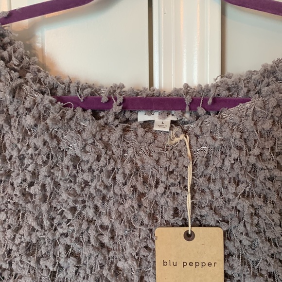 NWT Textured sweater - Picture 3 of 4